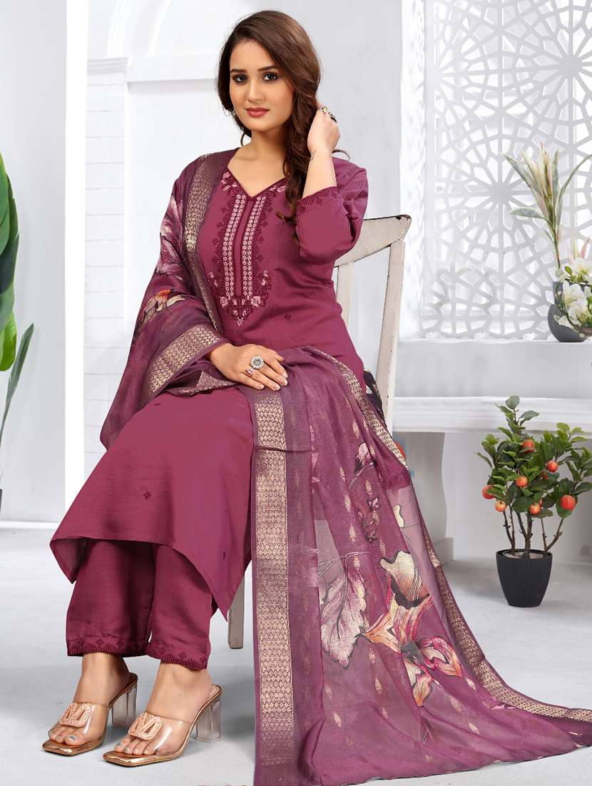 women three quarter sleeve kurta pant with dupatta set