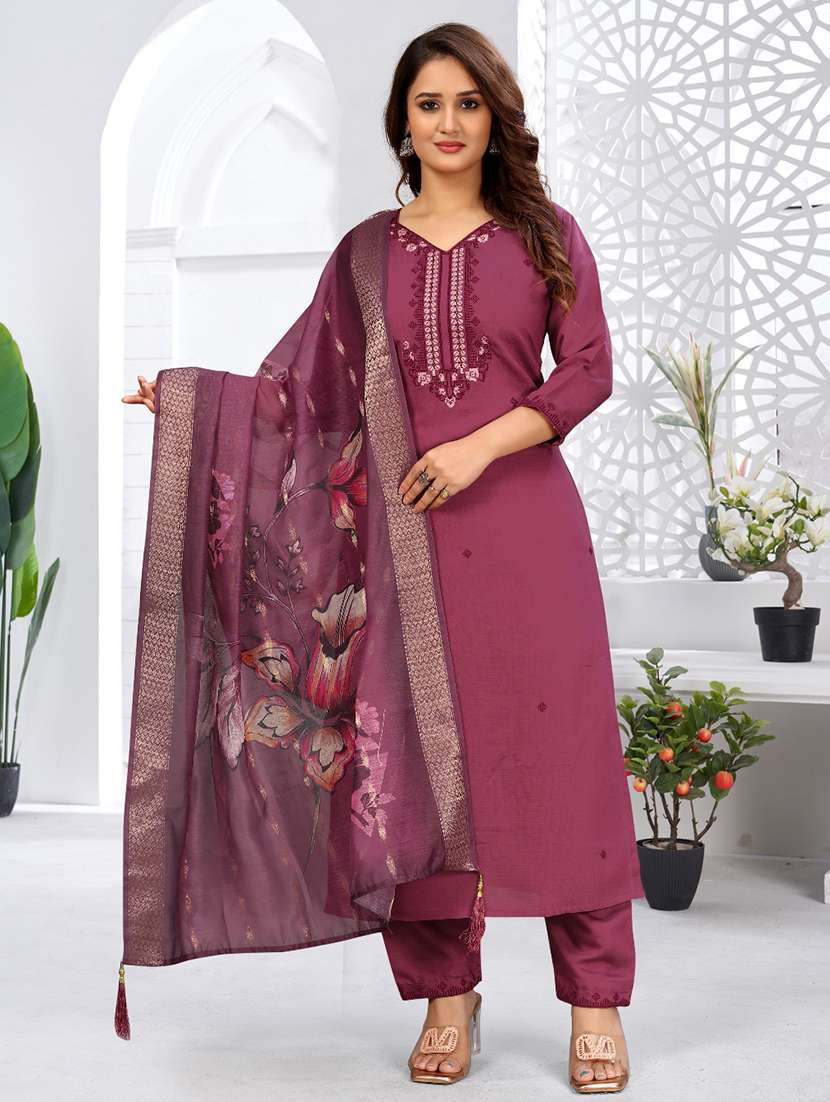 women three quarter sleeve kurta pant with dupatta set - 21981853 - Standard Image - 1