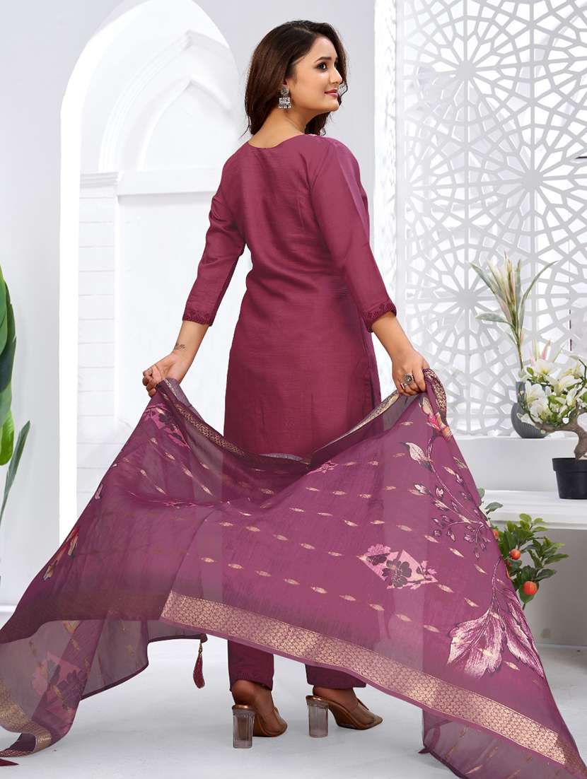 women three quarter sleeve kurta pant with dupatta set - 21981853 - Standard Image - 4