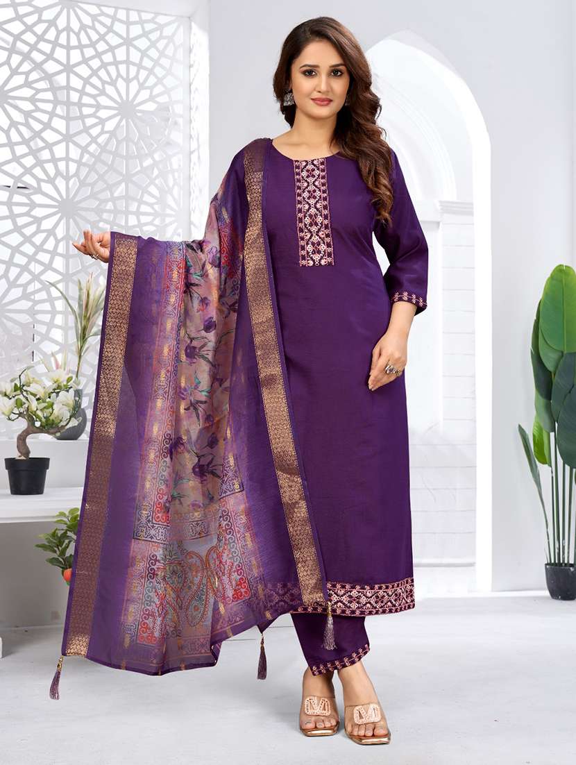 women three quarter sleeve kurta pant with dupatta set - 21981854 - Standard Image - 1