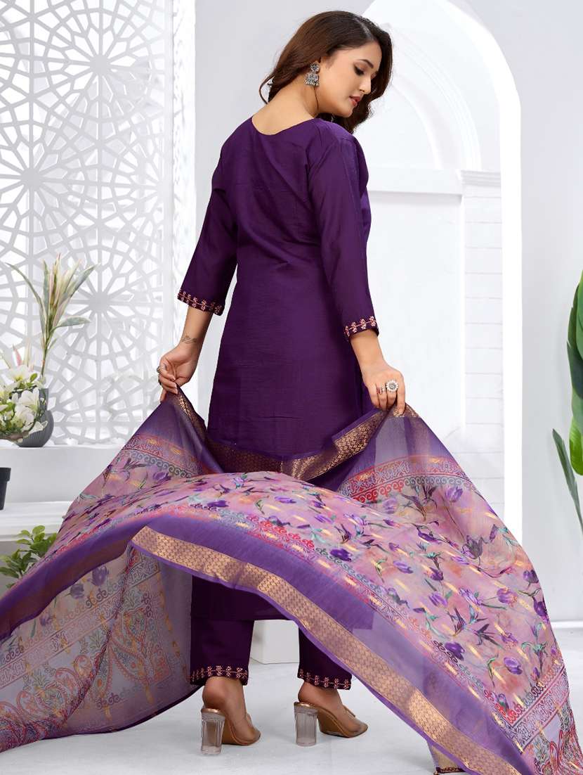 women three quarter sleeve kurta pant with dupatta set - 21981854 - Standard Image - 4