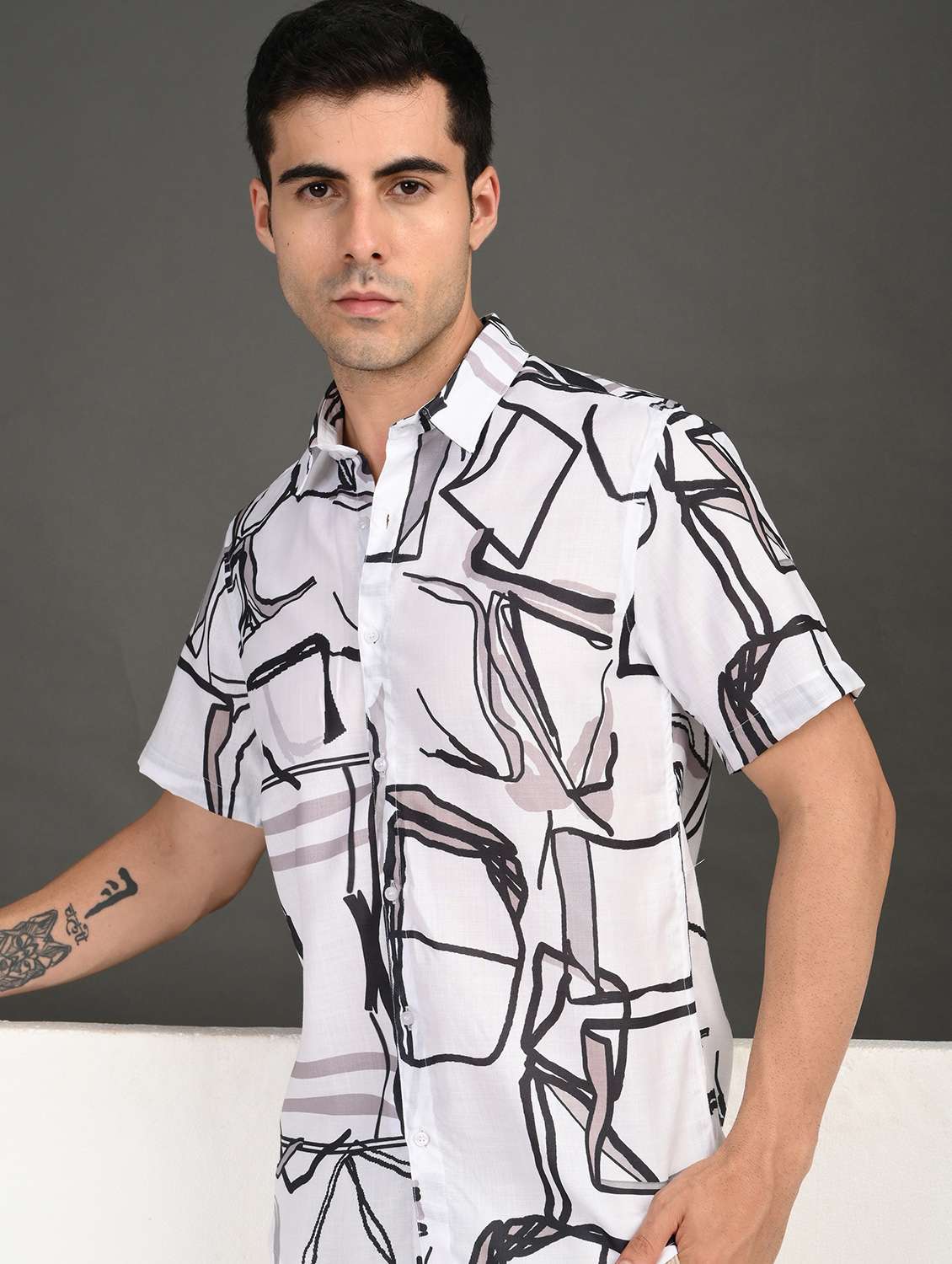 men printed short sleeve regular fit casual shirt - 21982235 -  Standard Image - 1