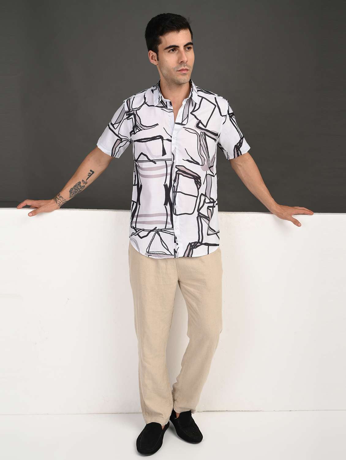 men printed short sleeve regular fit casual shirt - 21982235 -  Standard Image - 4
