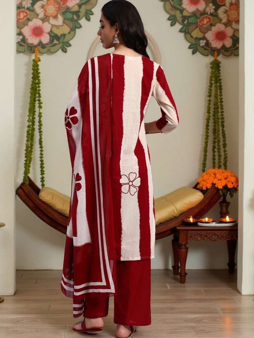 women three quarter sleeve kurta pant with dupatta set - 21982271 - Standard Image - 4
