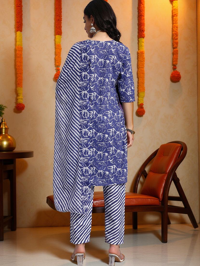 women three quarter sleeve kurta pant with dupatta set - 21982274 - Standard Image - 4