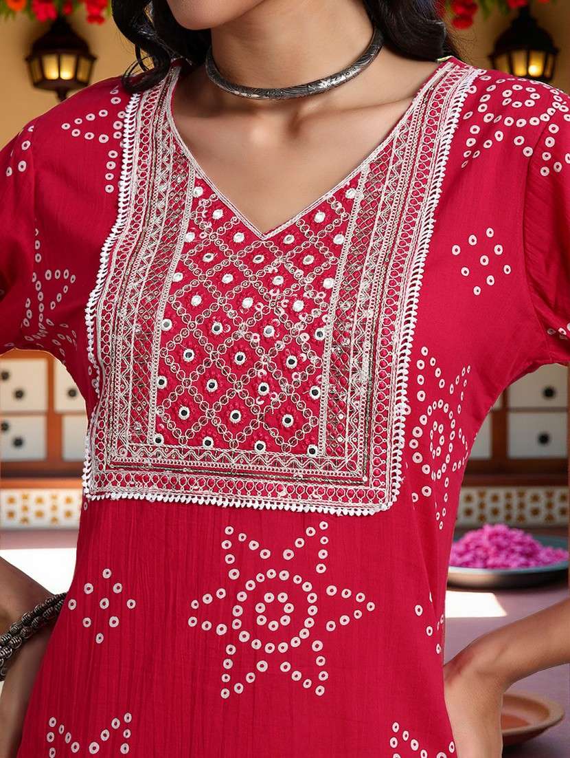 women three quarter sleeve kurta pant with dupatta set - 21982278 - Standard Image - 4
