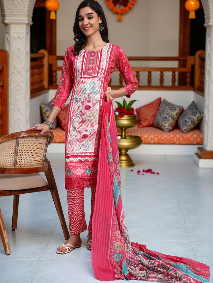 women three quarter sleeve kurta pant with dupatta set - 21982288 - Standard Image - 1