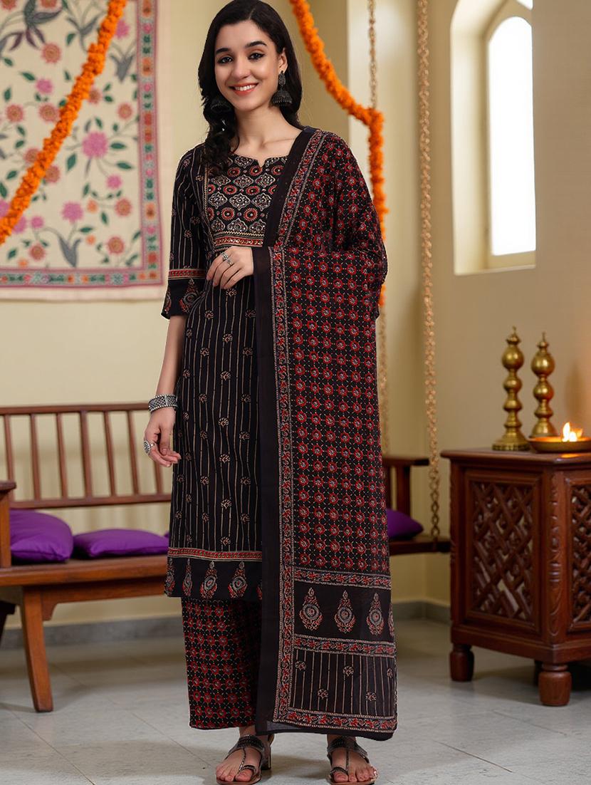 women three quarter sleeve kurta palazzo with dupatta set - 21982289 - Standard Image - 1