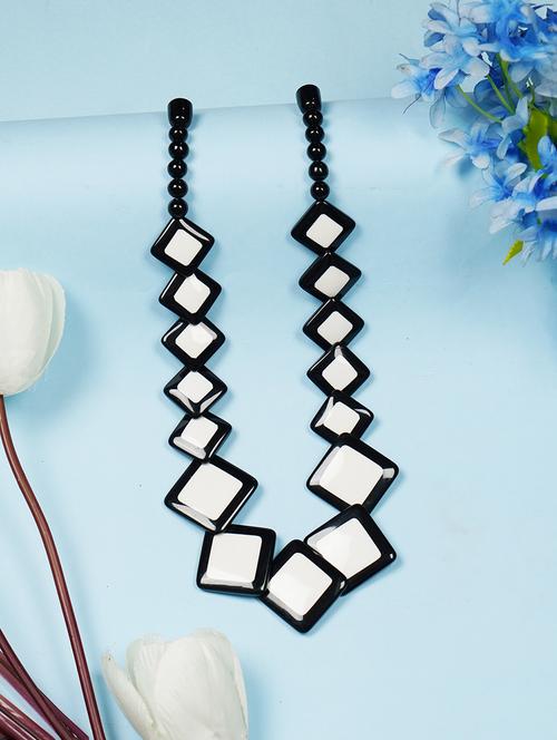 women resin beaded fashion necklace - 21982895 - Standard Image - 0