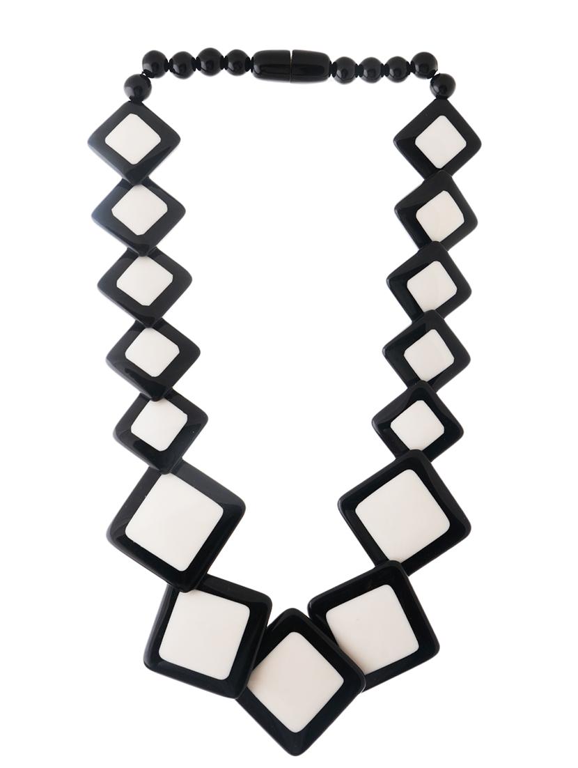 women resin beaded fashion necklace - 21982895 - Standard Image - 1