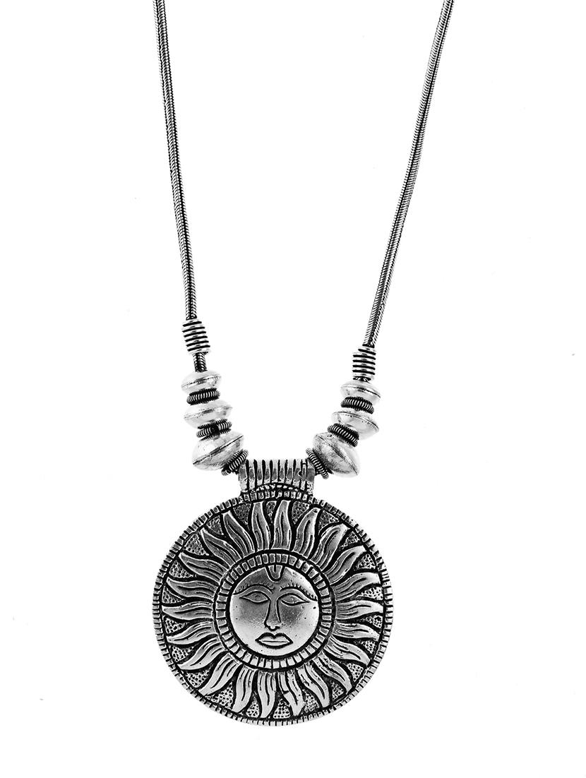 ethnic tribal handmade fashion necklace - 21982915 - Standard Image - 4