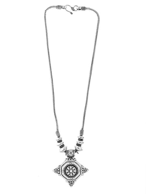 ethnic tribal handmade fashion necklace - 21982916 - Standard Image - 0