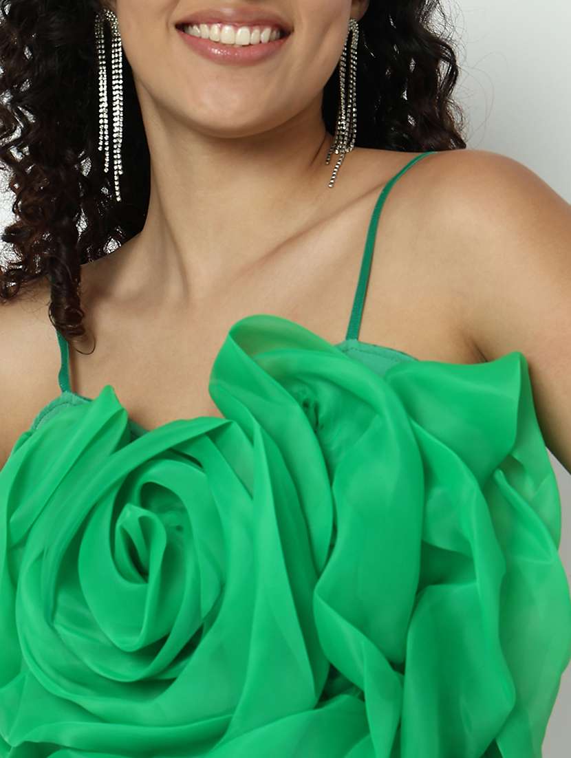 women green solid shoulder strap crop top - 21983020 -  Standard Image - 4