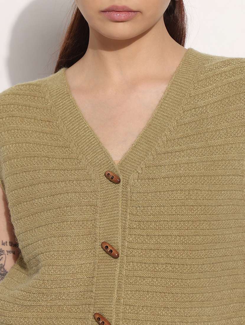 women self designed sleeveless kintted top - 21983034 -  Standard Image - 4