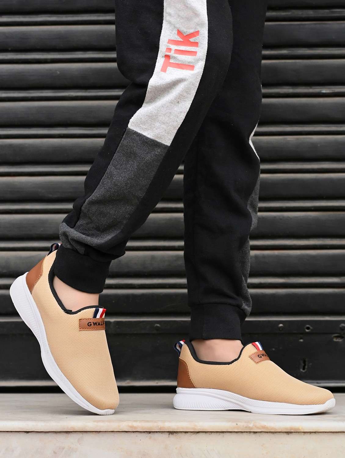 men solid slip on sport shoe - 21983068 -  Standard Image - 1