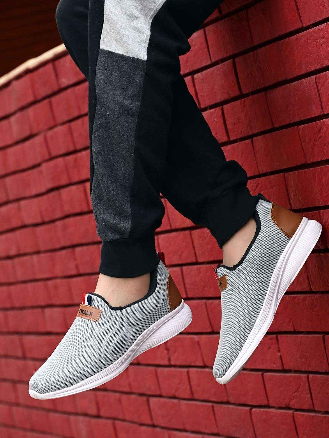 men solid slip on sport shoe - 21983069 -  Standard Image - 1
