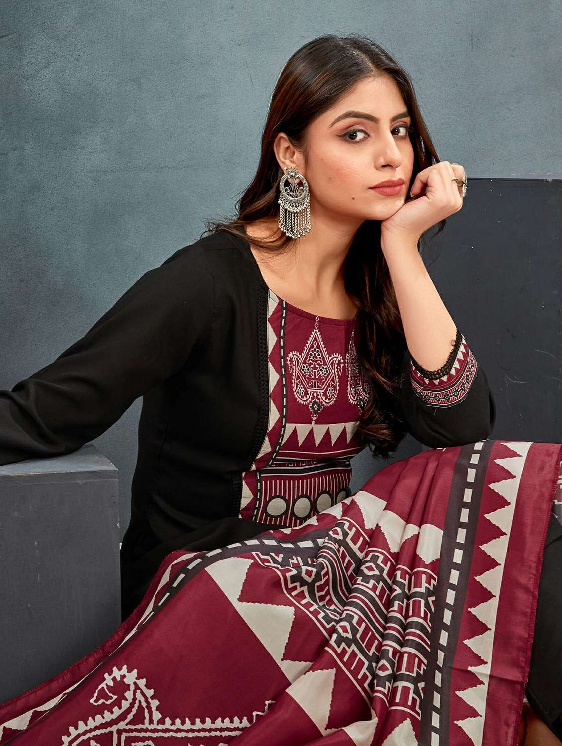 women three quarter sleeve kurta pant with dupatta set - 21983313 -  Standard Image - 4