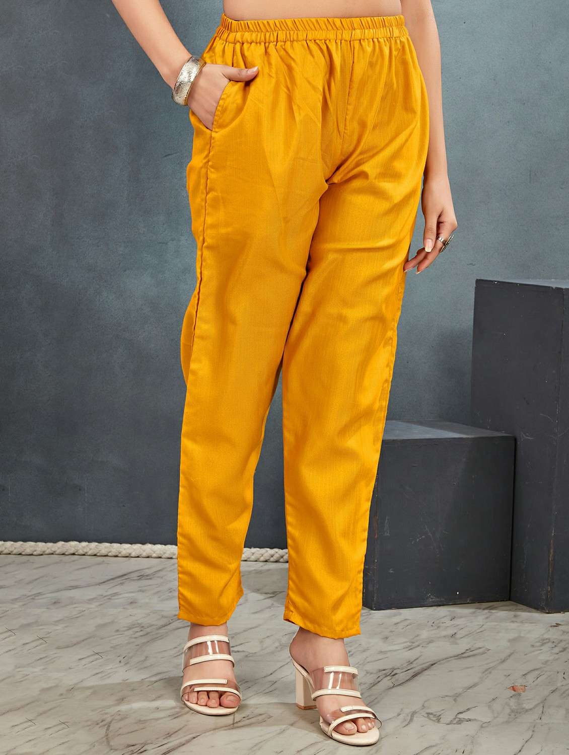 women three quarter sleeve kurta pant with dupatta set - 21983316 -  Standard Image - 4
