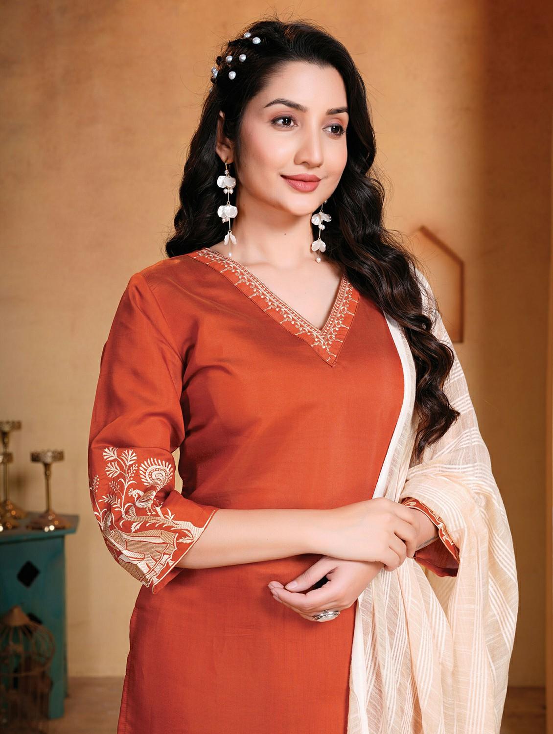 women three quarter sleeve kurta pant with dupatta set - 21983317 - Standard Image - 4