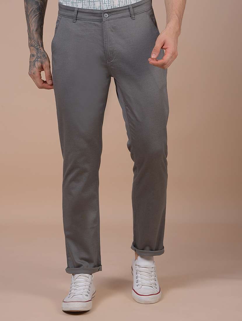 men solid mid rise straight fit chinos 