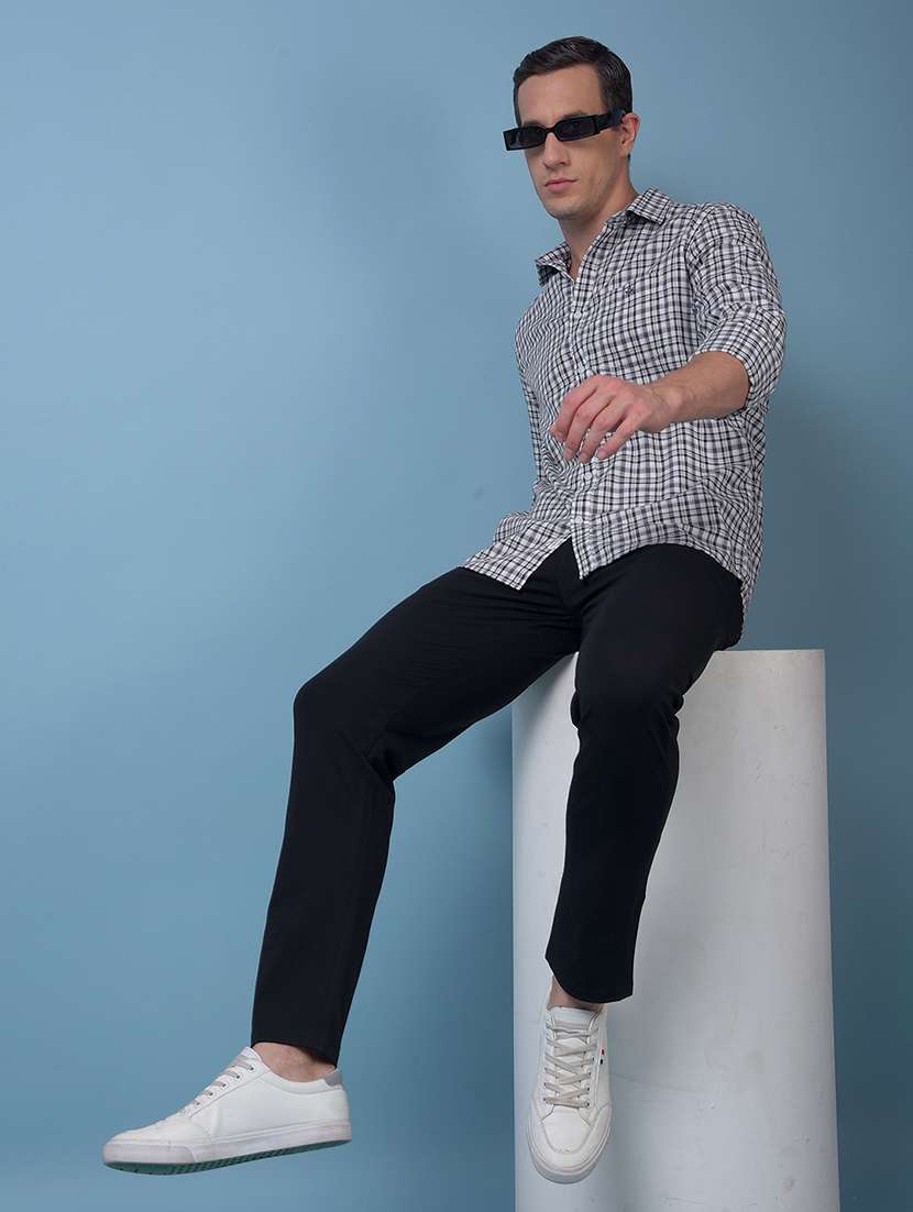 men solid mid rise slim fit chinos  - 21985036 -  Standard Image - 6