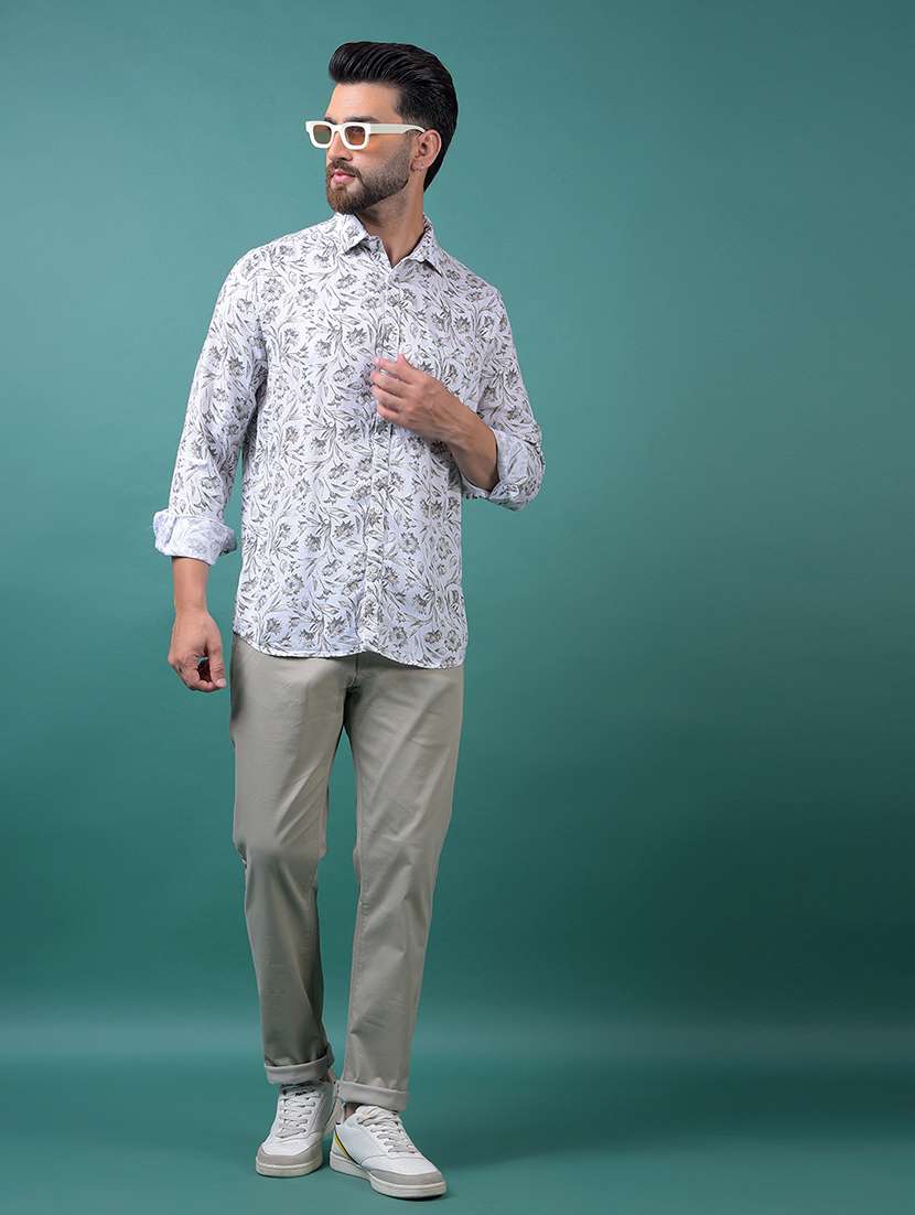 men solid mid rise slim fit chinos - 21985080 - Standard Image - 4