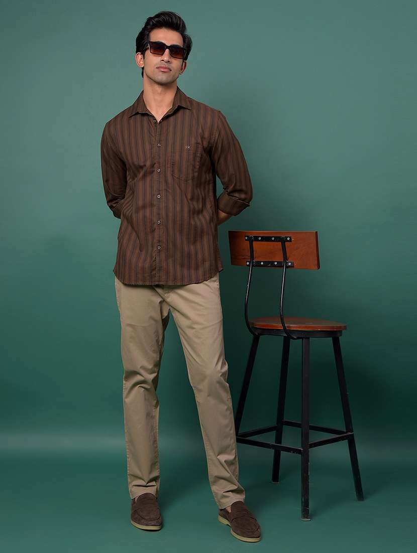 men solid mid rise straight fit chinos - 21985085 - Standard Image - 4