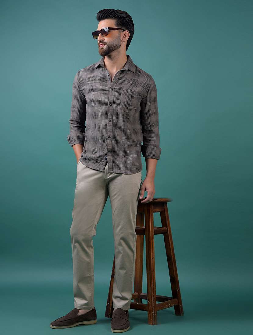 men solid mid rise straight fit chinos  - 21985094 -  Standard Image - 4