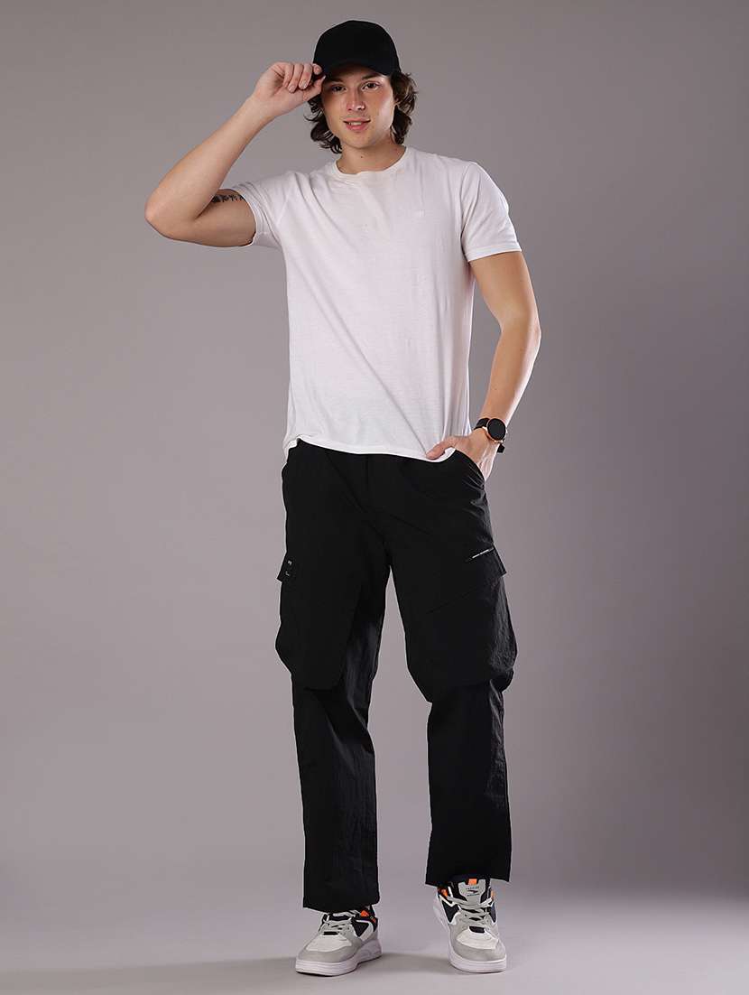 men solid mid rise regular fit cargo - 21985801 -  Standard Image - 4