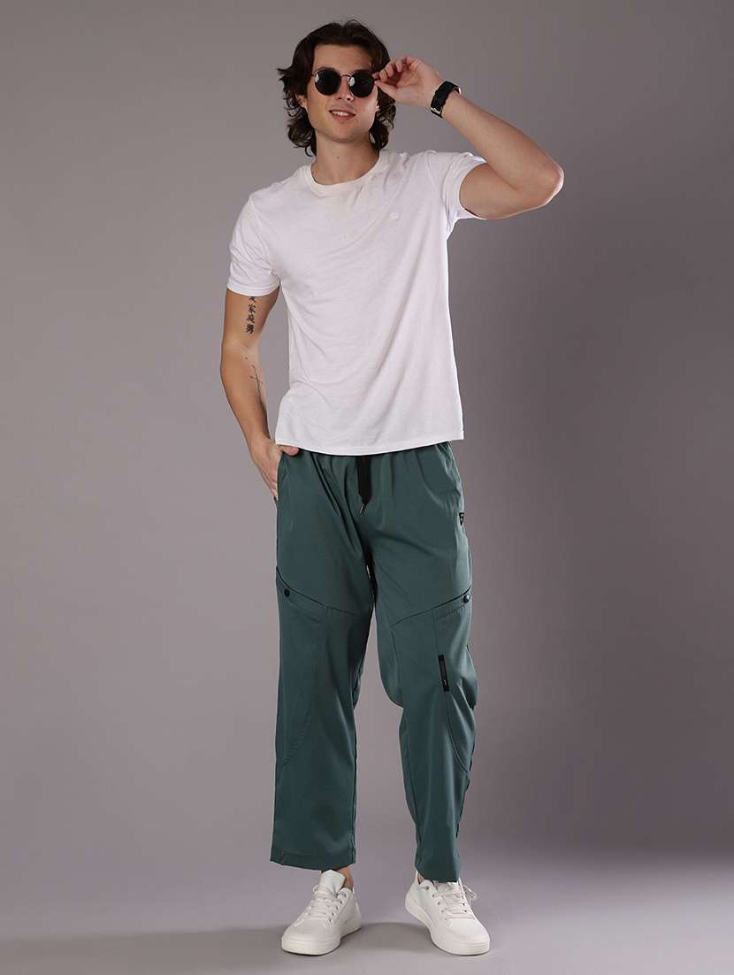 men solid mid rise regular fit cargo - 21985806 -  Standard Image - 4