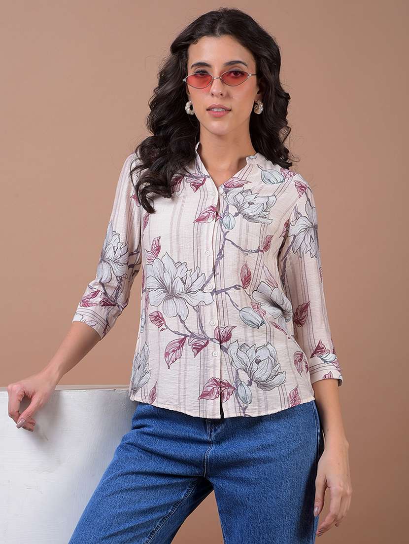 women printed three quarter sleeve collared shirt