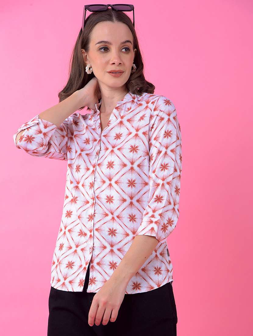 women printed three quarter sleeve shirt 
