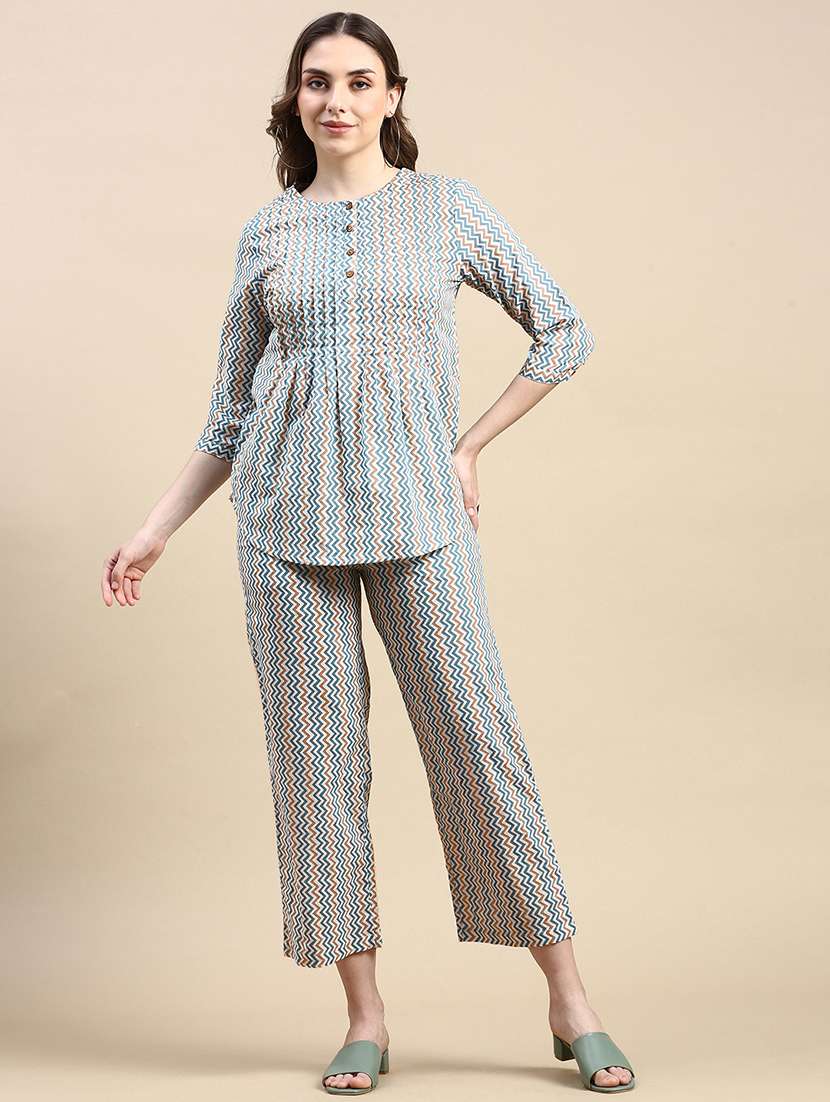women chevron print mid rise straight palazzo - 21986260 - Standard Image - 1