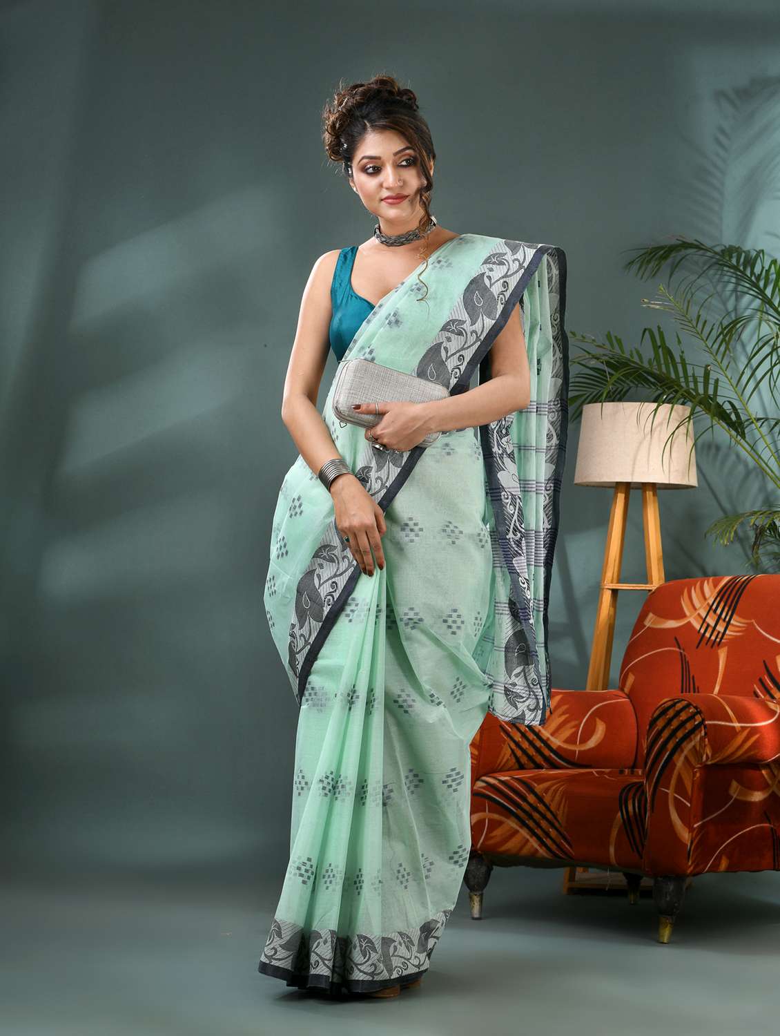 women self design handloom saree - 21986583 -  Standard Image - 1
