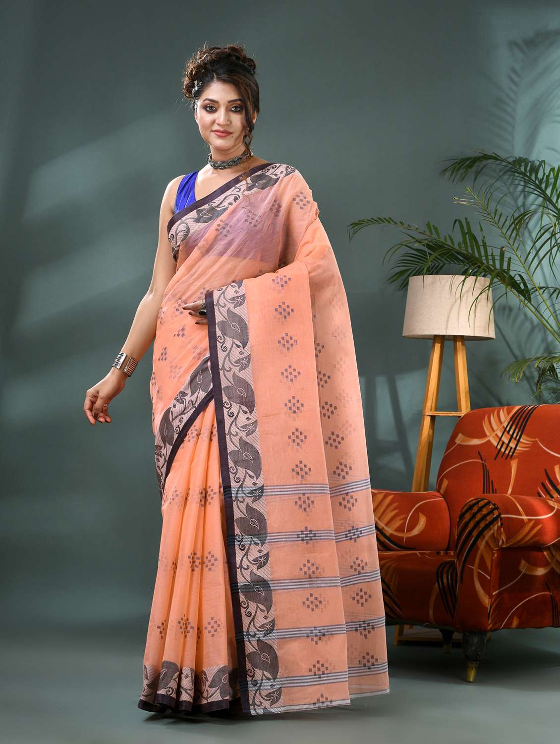 women self design handloom saree - 21986584 -  Standard Image - 1