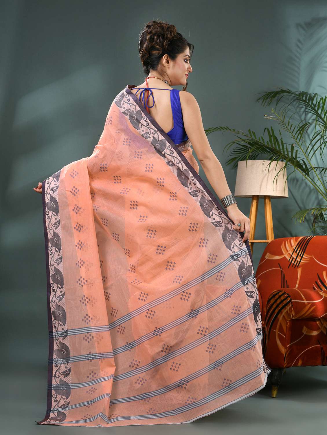 women self design handloom saree - 21986584 -  Standard Image - 4