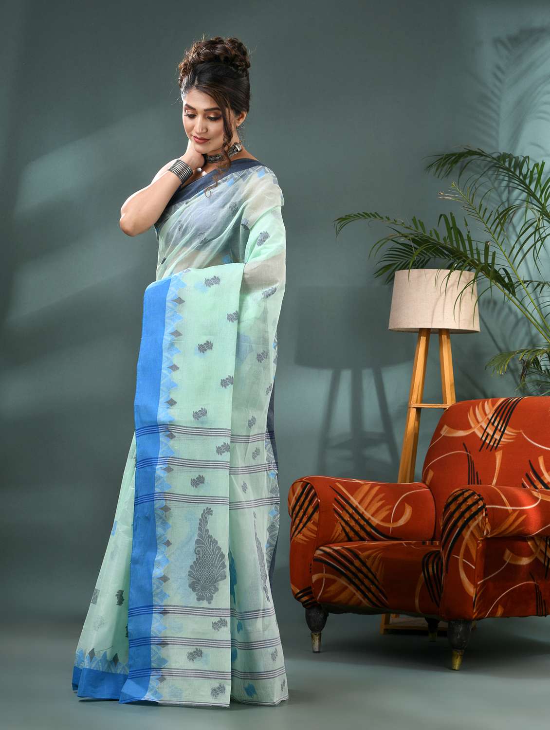 women self design handloom saree - 21986586 -  Standard Image - 4