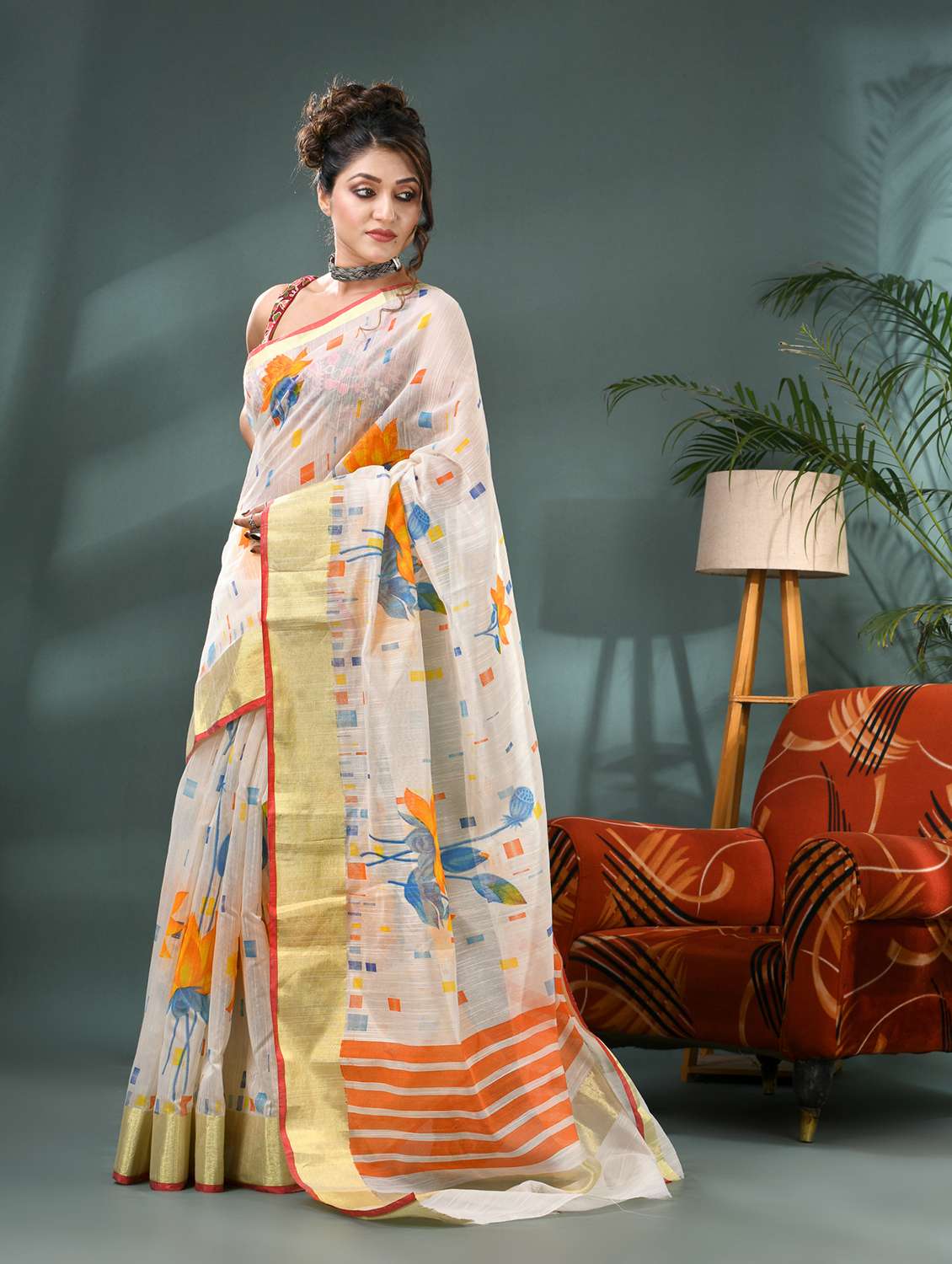 women self design handloom saree with blouse - 21986590 -  Standard Image - 1