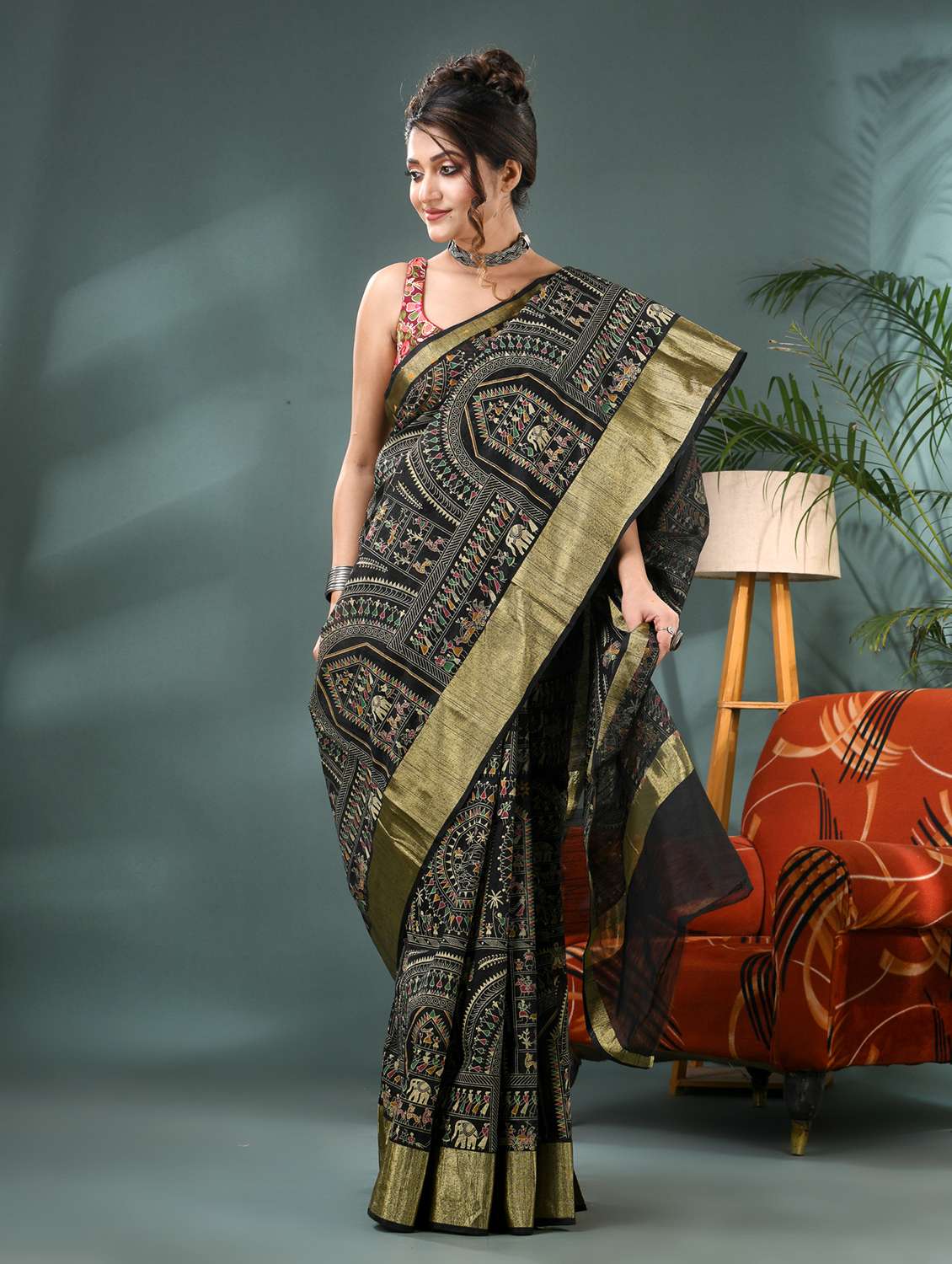 women warli printed bordered saree with blouse - 21986593 -  Standard Image - 1