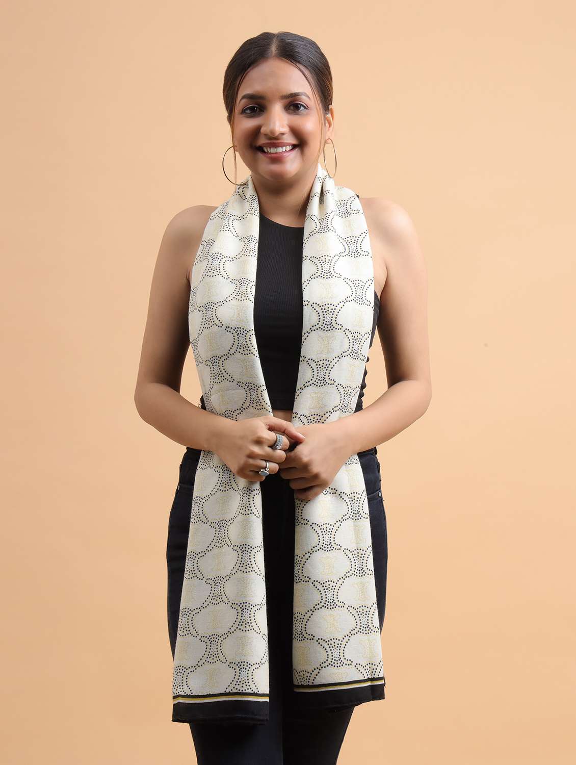 women printed viscose scarf   - 21986806 -  Standard Image - 1