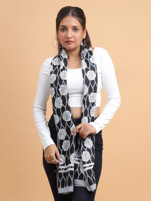 women floral printed viscose scarf   - 21986813 -  Standard Image - 0