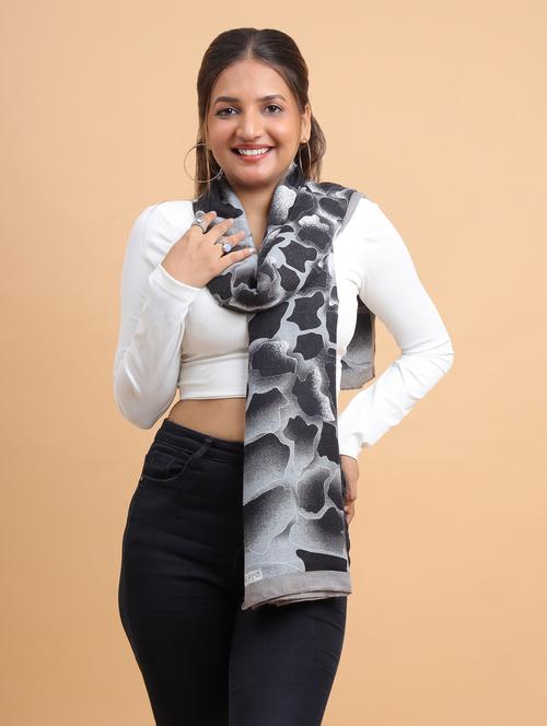 women abstract printed viscose blend scarf - 21986822 - Standard Image - 0