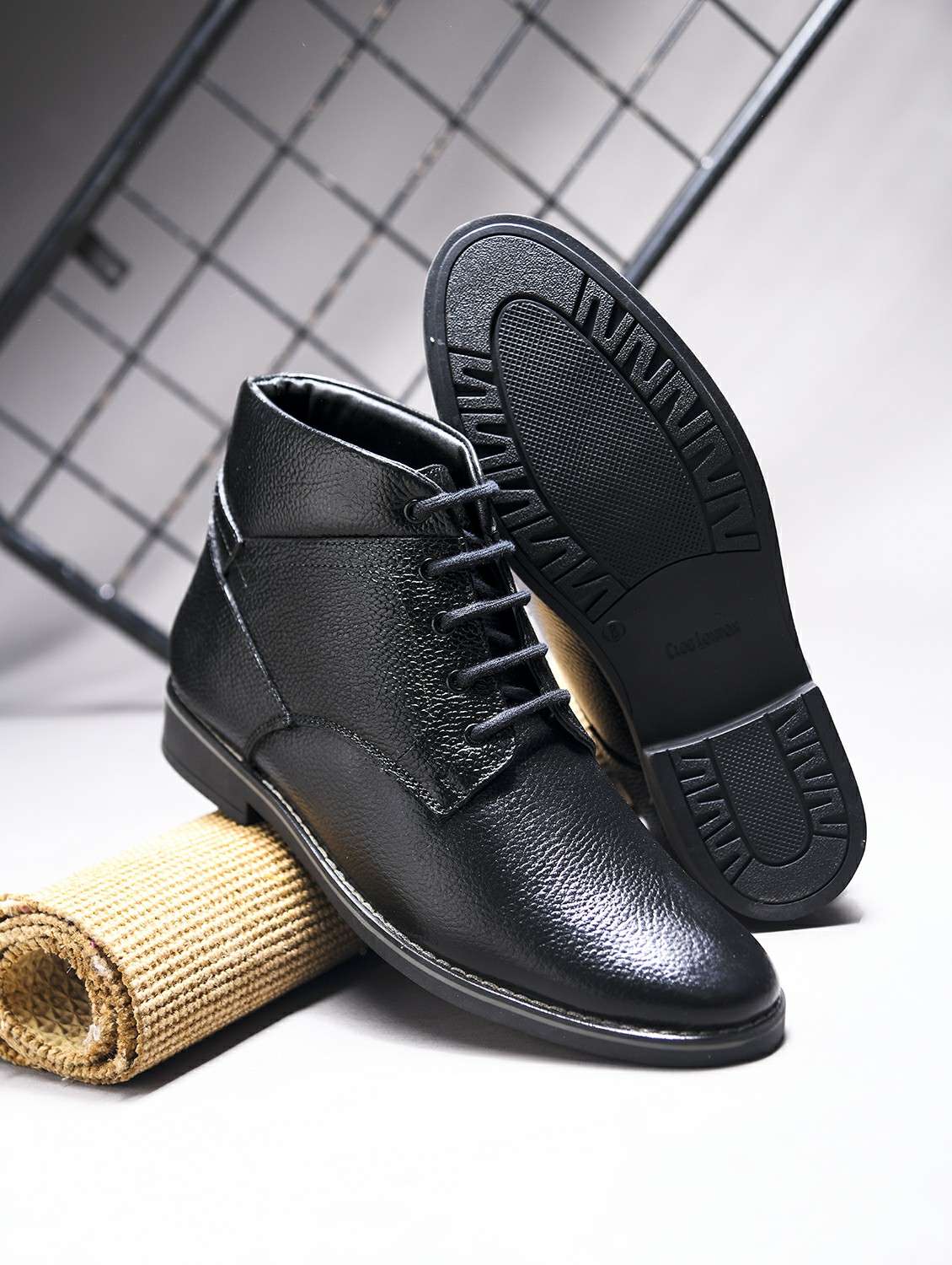 men black lace up boot