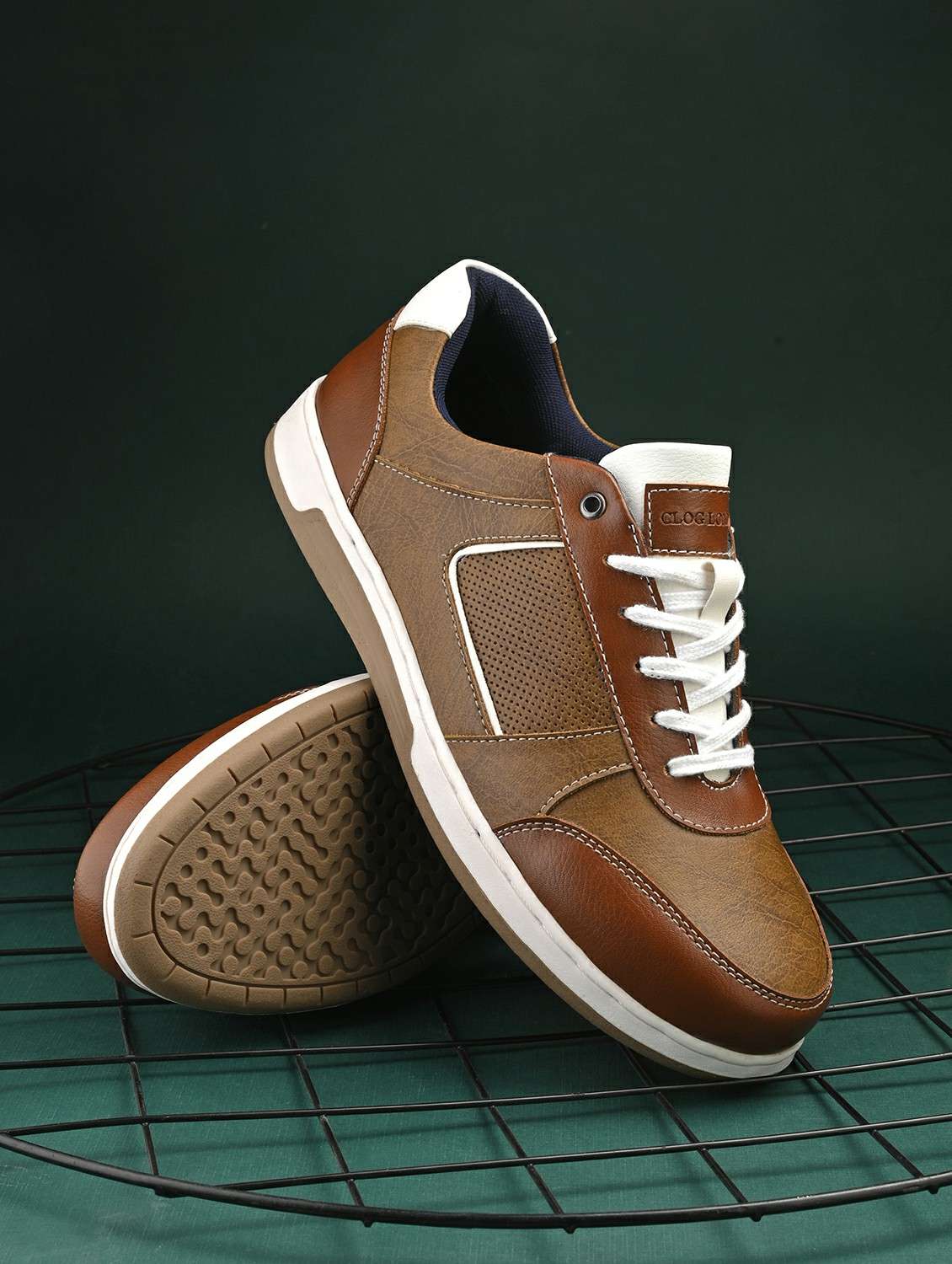 men tan lace up sneaker