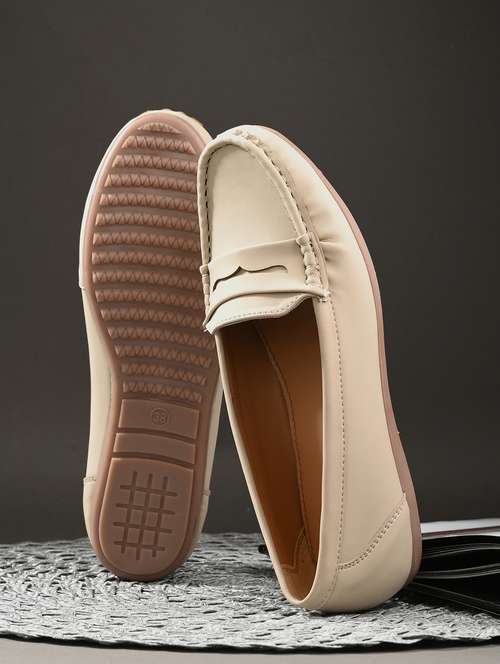 women nude slip on ballerina - 21986887 - Standard Image - 0