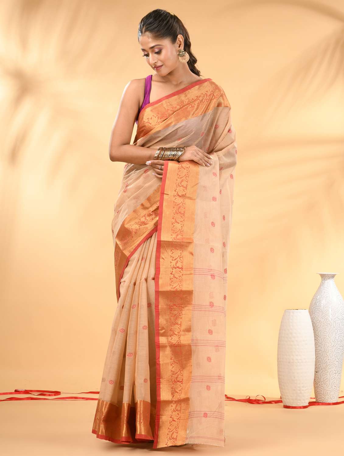 women self design tant saree
