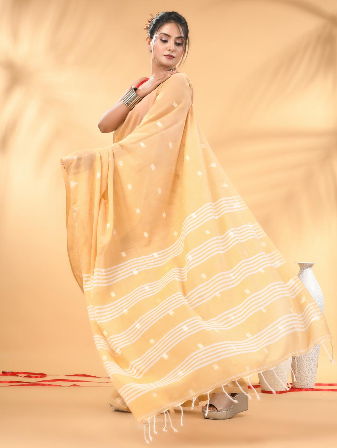 women self design handloom saree with blouse - 21986947 -  Standard Image - 1