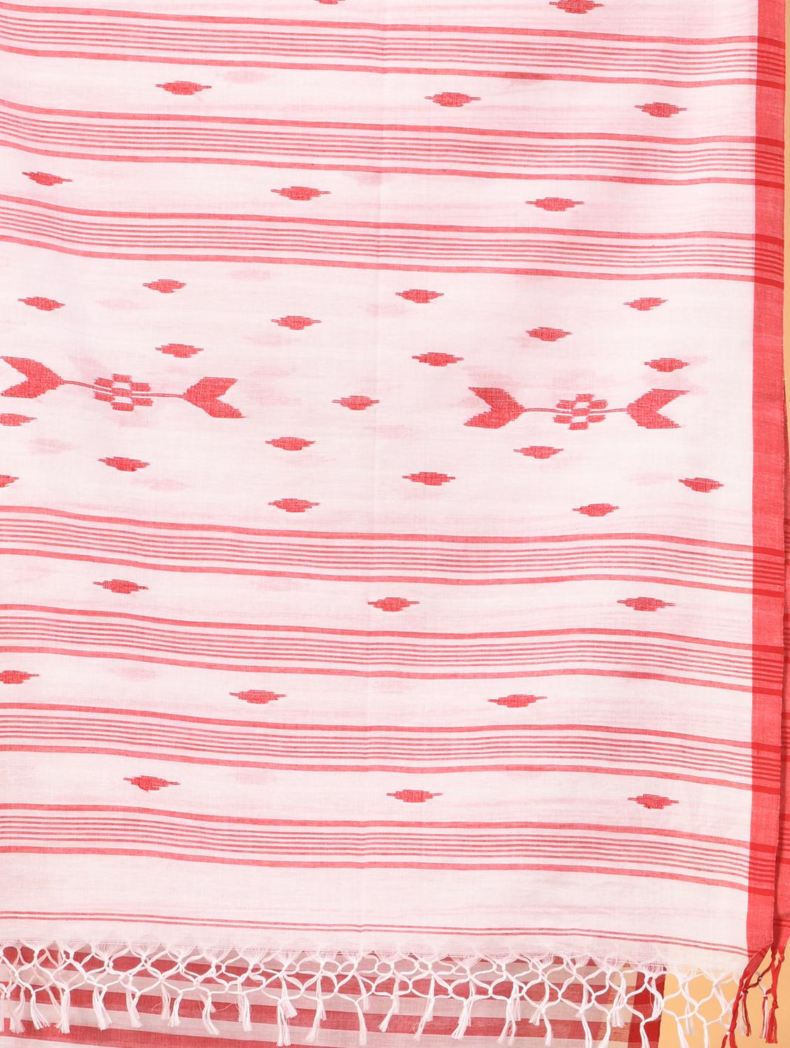 women striped handloom saree with blouse - 21986952 - Standard Image - 4