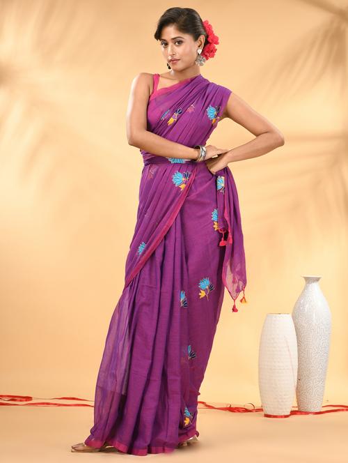 women floral embroidered handloom saree - 21987013 -  Standard Image - 0