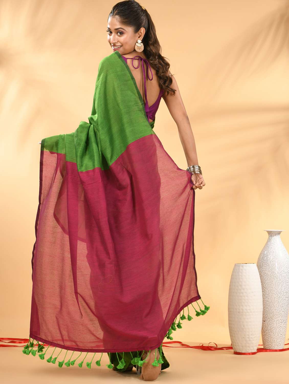 women solid handloom saree with blouse - 21987022 -  Standard Image - 1